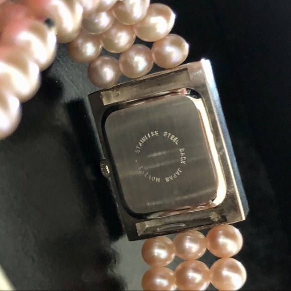 Quartz watch with pearl band - Picture 4 of 5